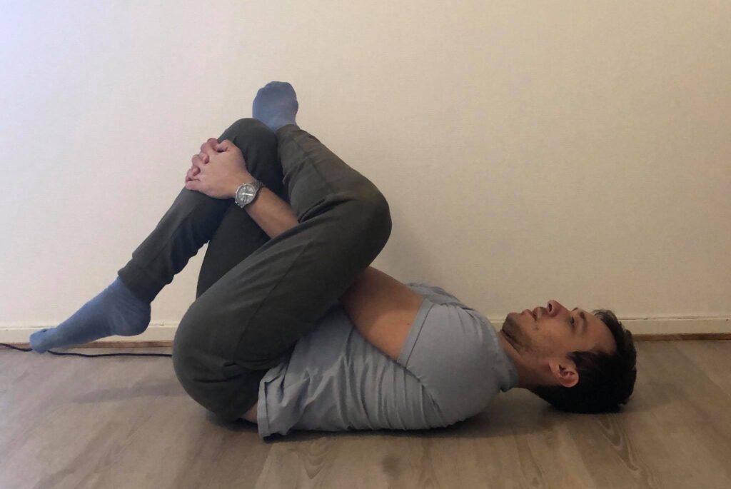 Static stretching gluteus