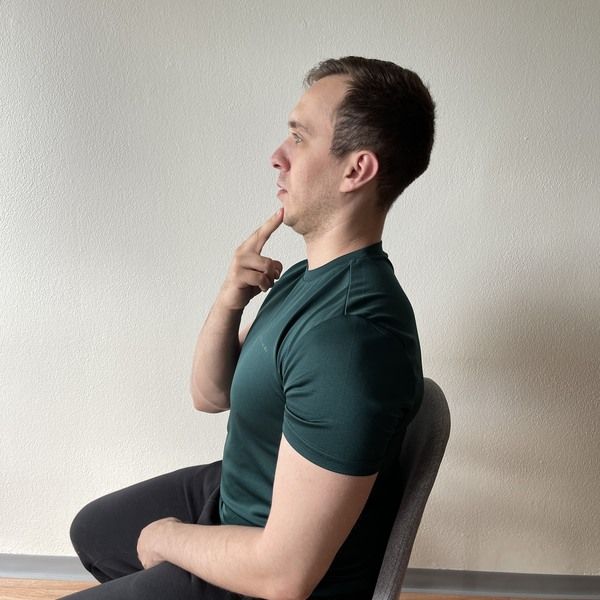 seated chin tucks