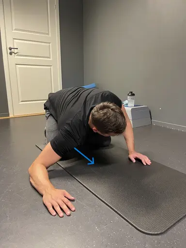 pec minor stretch floor